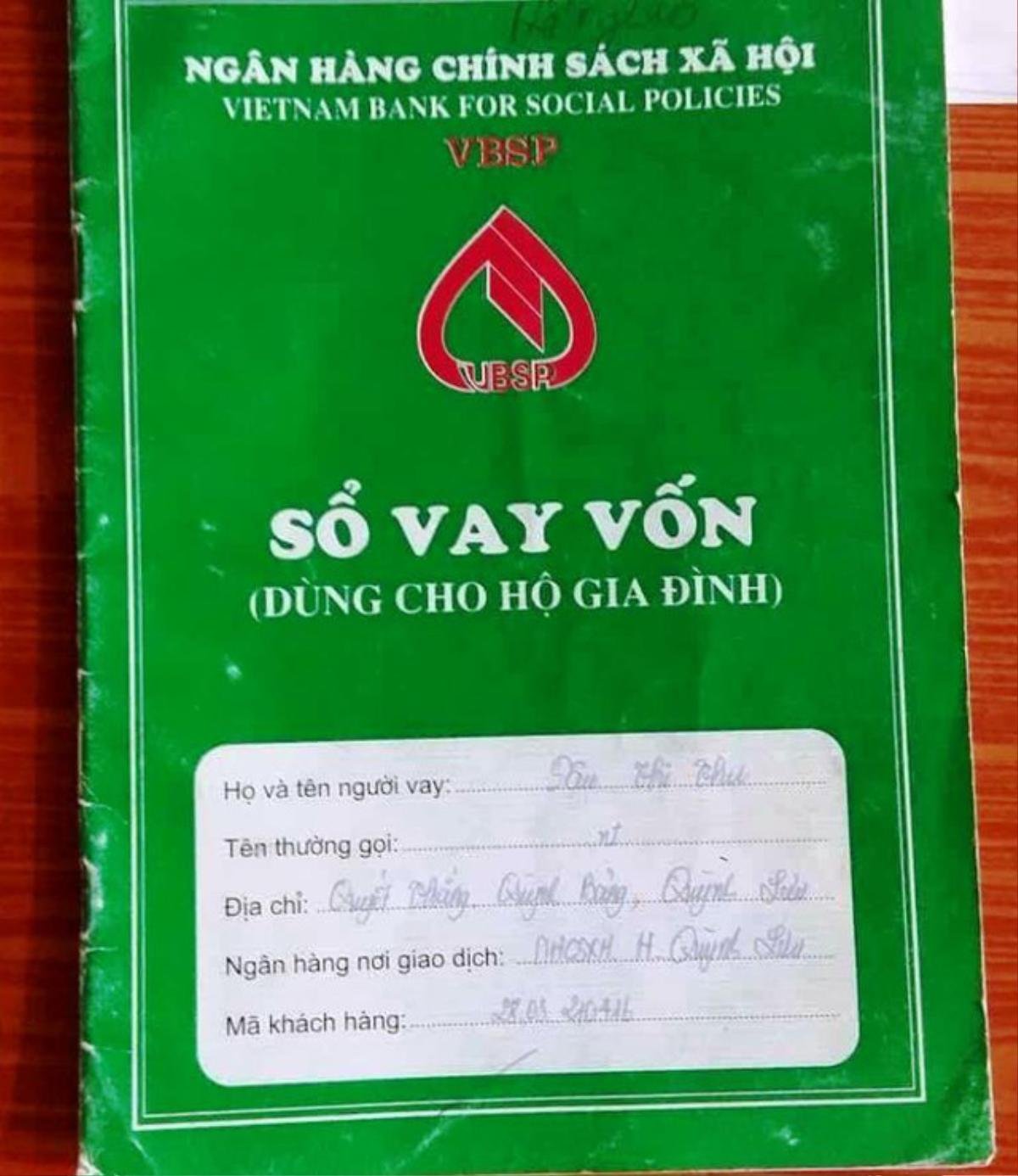 Đỗ đại học y, nữ sinh mồ côi cha chỉ biết nhìn giấy báo nhập học rồi gấp cất lại Ảnh 9