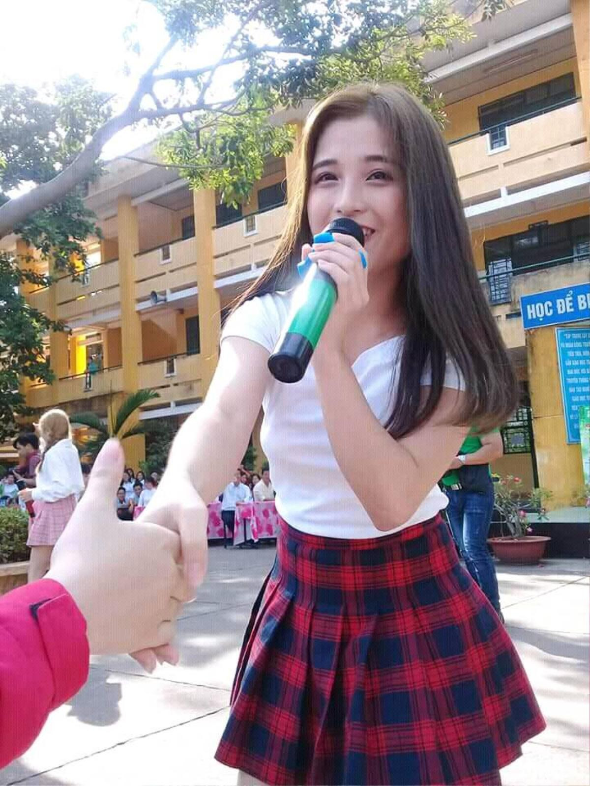 Gặp nữ sinh trường Luật có gương mặt đẹp giống hệt Nancy (Momoland), sở hữu cực nhiều tài lẻ Ảnh 5