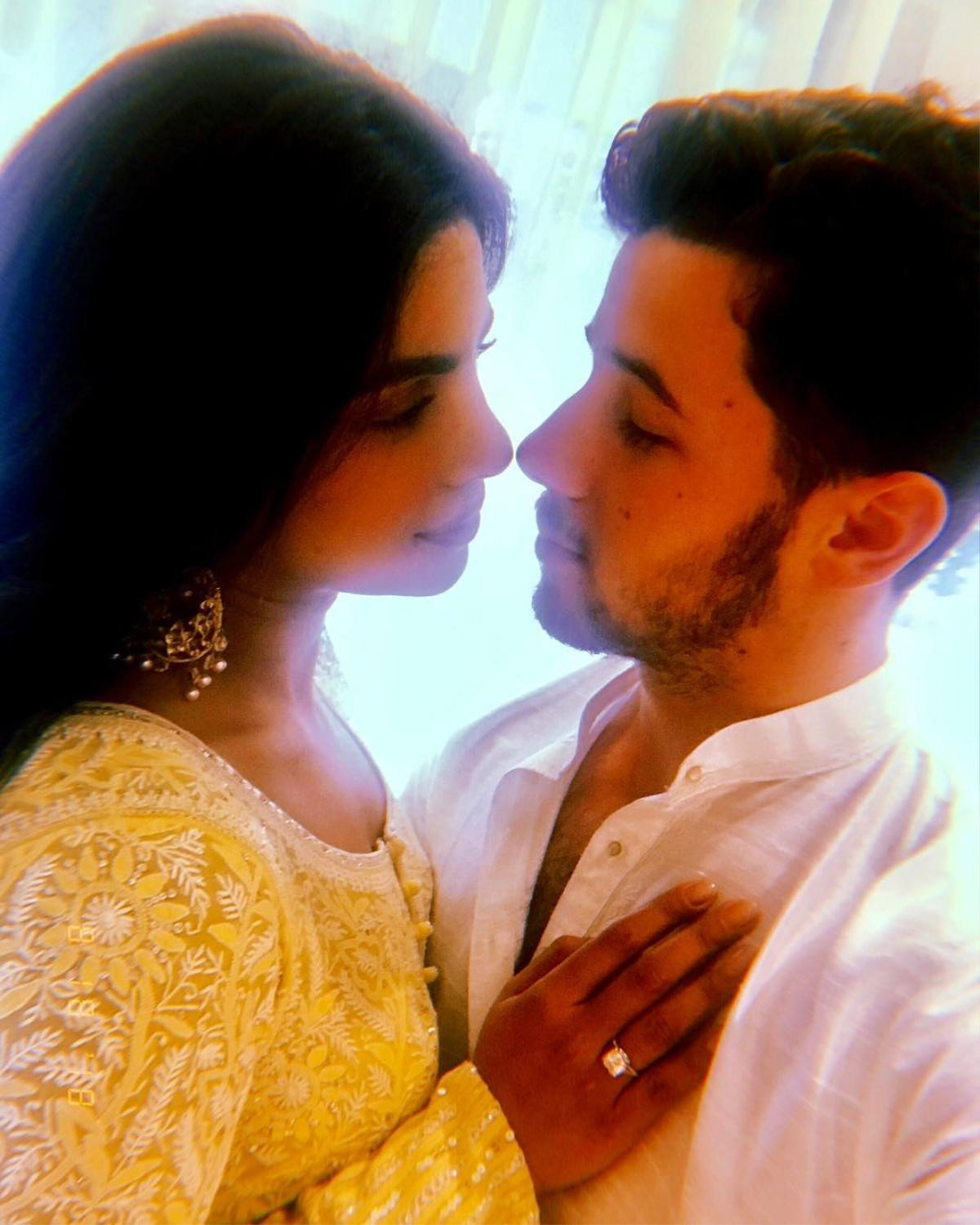 Nick Jonas đầu tư hơn 4 tỷ cho chiếc nhẫn đính hôn cùng hoa hậu Priyanka Chopra Ảnh 7