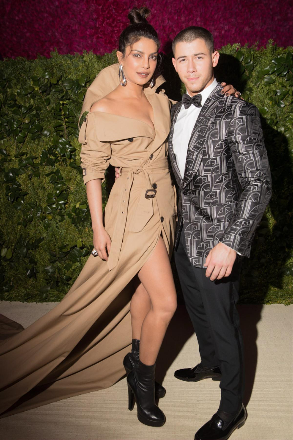 Nick Jonas đầu tư hơn 4 tỷ cho chiếc nhẫn đính hôn cùng hoa hậu Priyanka Chopra Ảnh 1