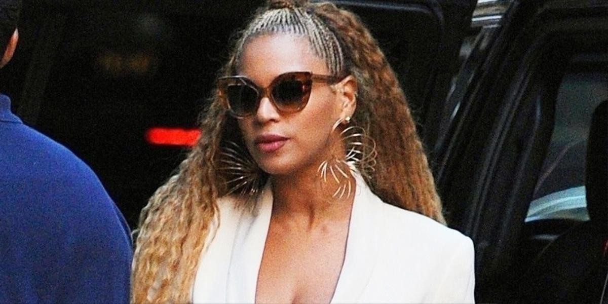 Beyonce lại làm rộ cơn sốt với hoa tai sâu lò xo cực đỉnh - cực độc Ảnh 2