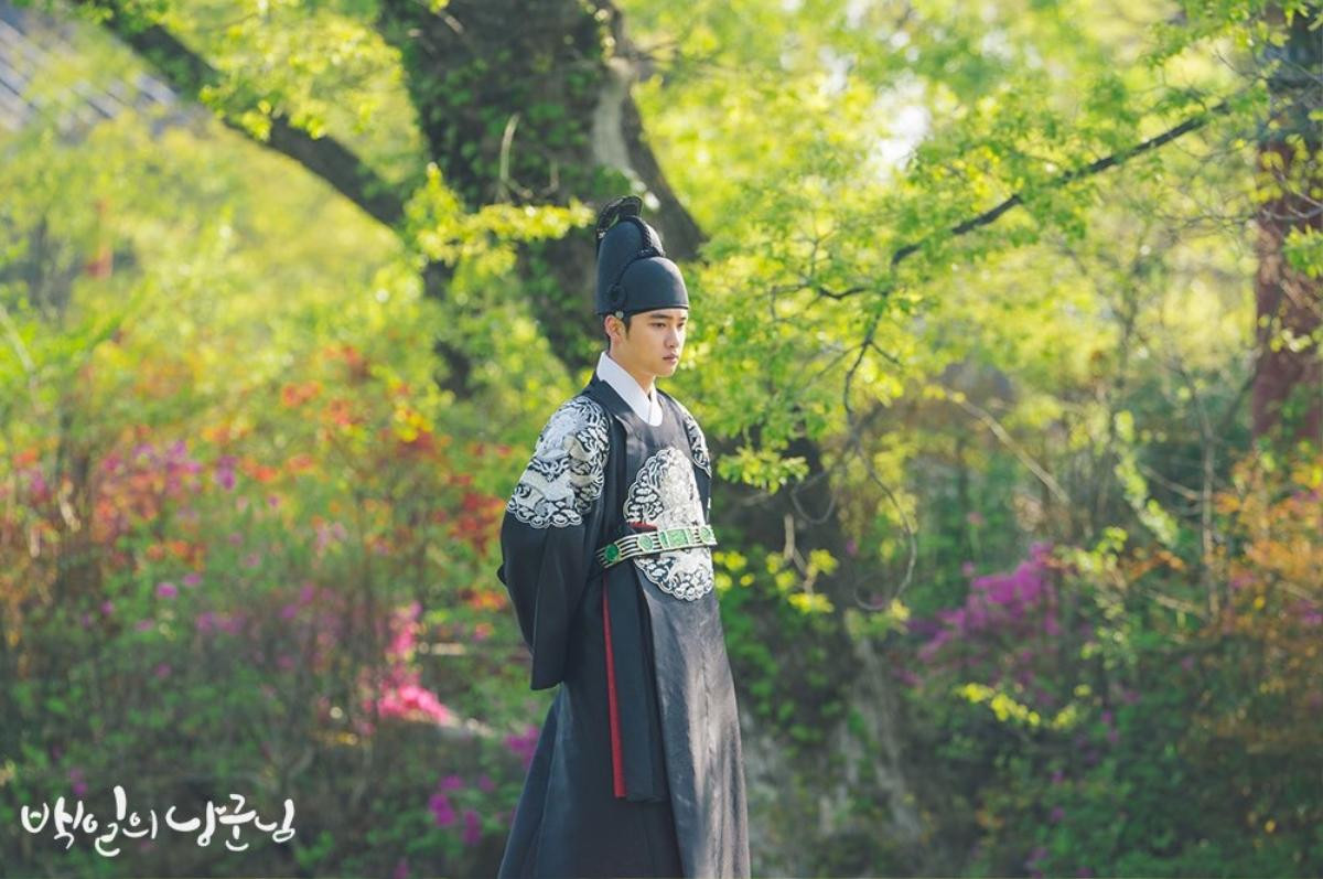 Ngắm mãi không chán poster đẹp tựa ngôn tình của 'phu thê' D.O. (EXO) và Nam Ji Hyun trong '100 Days My Prince' Ảnh 4