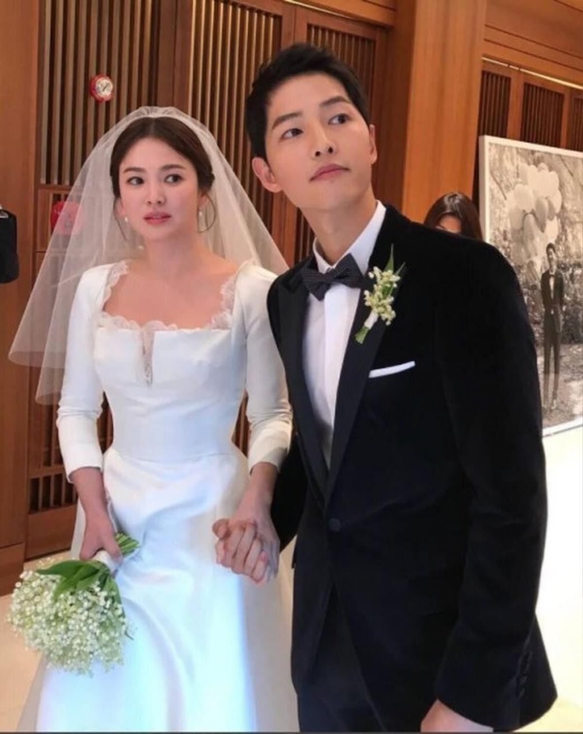 Song Joong Ki bật mí không bao giờ hết yêu Song Hye Kyo: 'Dù đã kết hôn nhưng chúng tôi cứ như đang hẹn hò' Ảnh 3