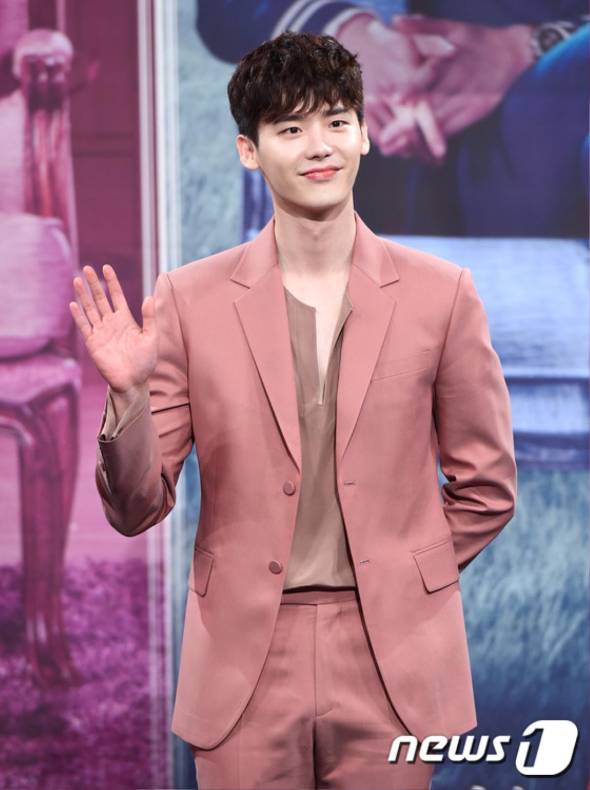 Trước nhập ngũ, Lee Jong Suk tái xuất màn ảnh nhỏ với dự án 'Younger' - Danh sách nữ chính dự kiến Ảnh 3