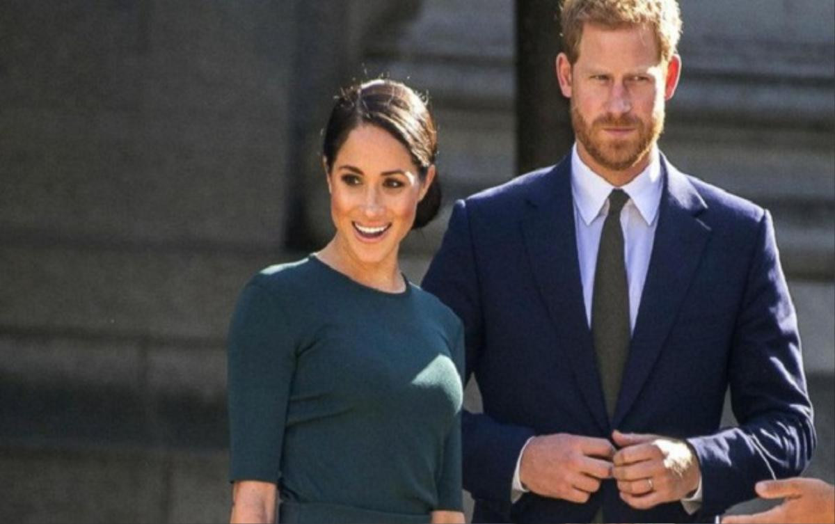 Thực hư về việc Meghan ký ‘hợp đồng hôn nhân’ với Hoàng tử Harry trước khi cưới cùng khối tài sản kếch xù Ảnh 1