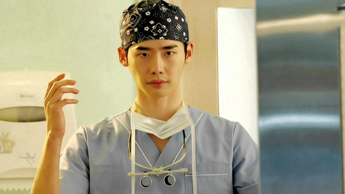 Bao nhiêu phần trăm cho khả năng Lee Jong Suk trở lại đóng phim trước khi nhập ngũ? Ảnh 1