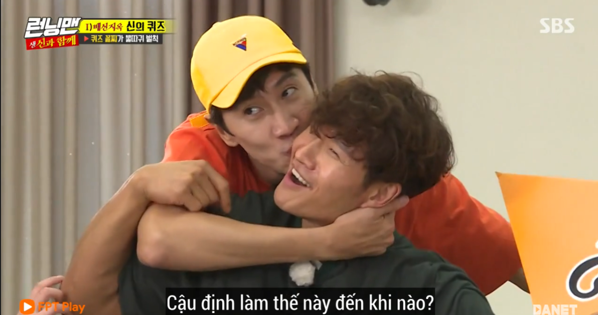 Running Man tập 415: Haha bị thần chết gõ cửa lúc đi vệ sinh, Kwang Soo đắm đuối hôn… Jong Kook Ảnh 22