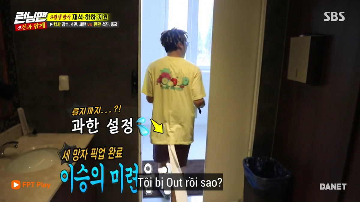 Running Man tập 415: Haha bị thần chết gõ cửa lúc đi vệ sinh, Kwang Soo đắm đuối hôn… Jong Kook Ảnh 7