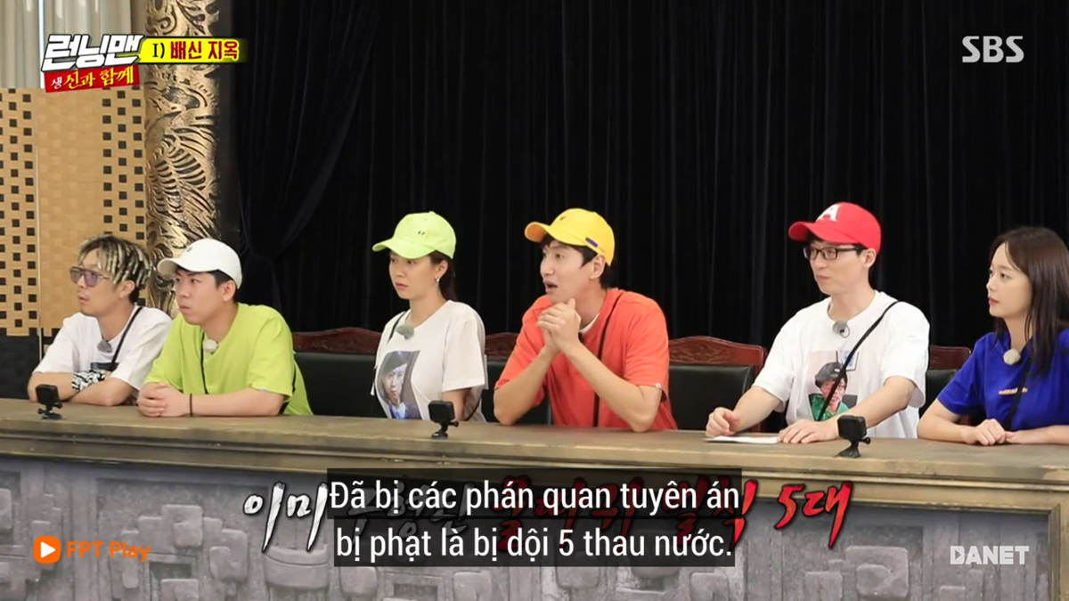 Running Man tập 415: Haha bị thần chết gõ cửa lúc đi vệ sinh, Kwang Soo đắm đuối hôn… Jong Kook Ảnh 11