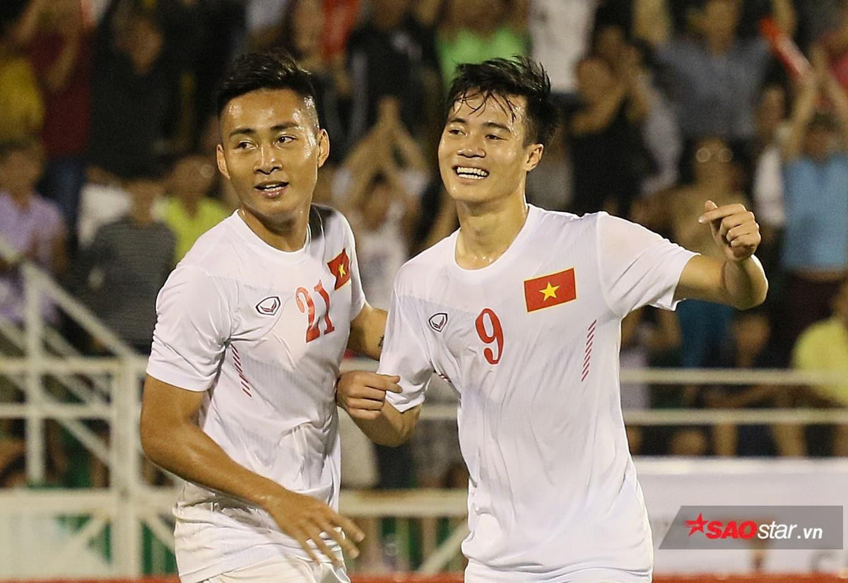 U23 Việt Nam - U23 Syria: 'Canh bạc' thầy Park và tiếng hét từ… bầu Đức! Ảnh 3