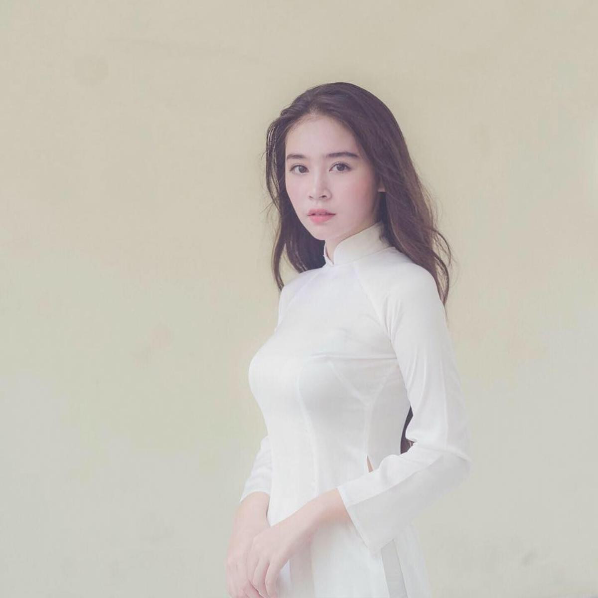 Hot girl du học sinh ở Anh: Cô nàng gây sốt bởi gu thời trang cá tính với hơn 16.000 người theo dõi Ảnh 5