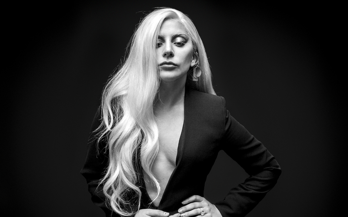 'Mẹ quỷ' Lady Gaga - Biểu tượng đình đám của cộng đồng LGBT Ảnh 1