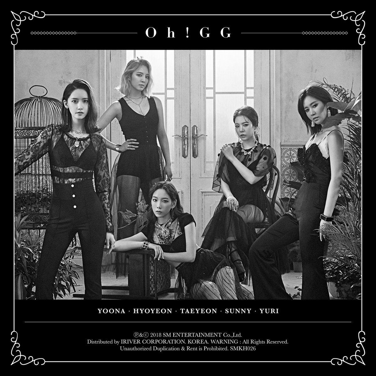 SNSD - Oh!GG tung concept trắng đen: 'Fan sốc nặng vì chân của Hyoyeon bị… xóa không thương tiếc' Ảnh 1