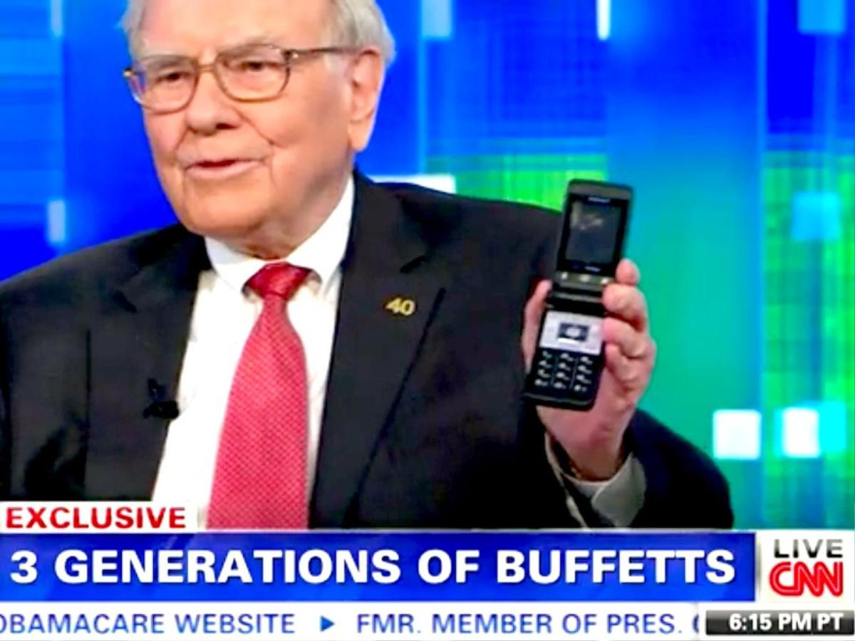 Tỷ phú Warren Buffett khẳng định iPhone X giá 1.000 USD vẫn còn… rẻ chán Ảnh 1