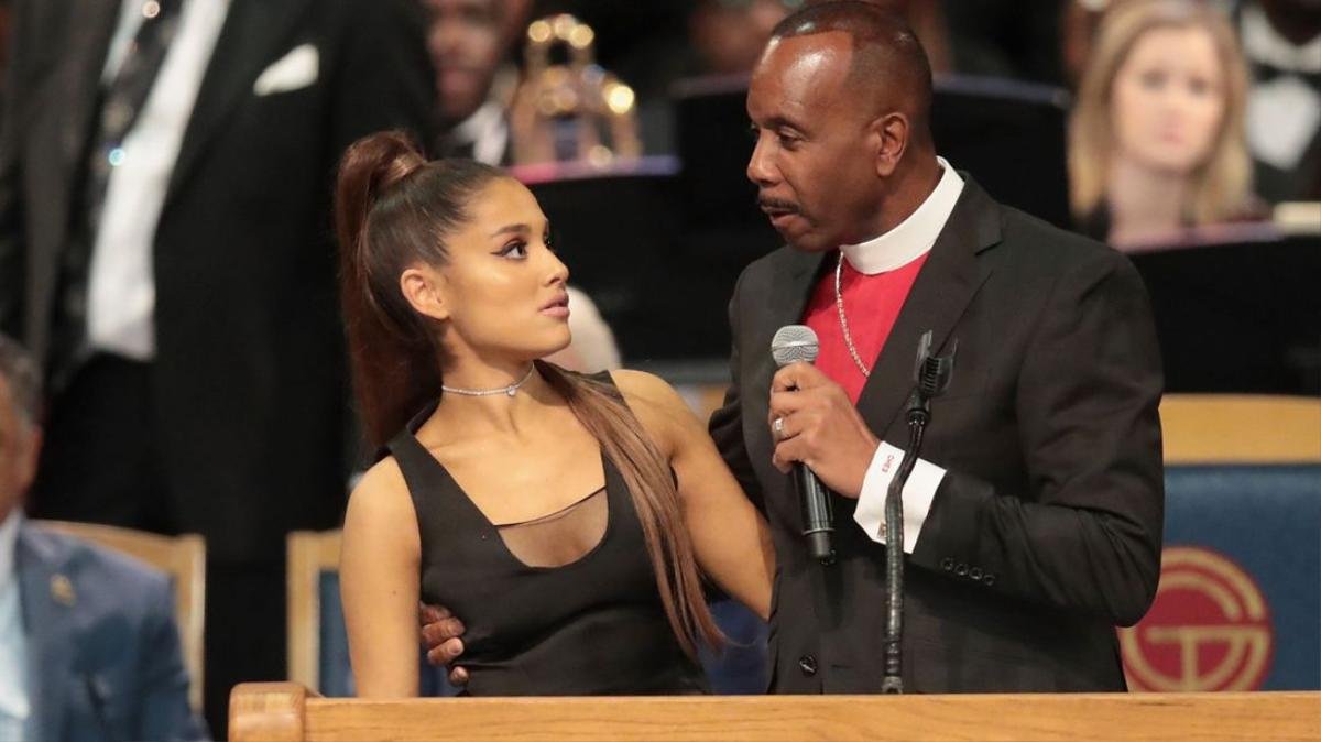 Bị chỉ trích vì công khai quấy rối Ariana Grande, Charles H. Ellis III lên tiếng: 'Tôi không cố ý' Ảnh 1