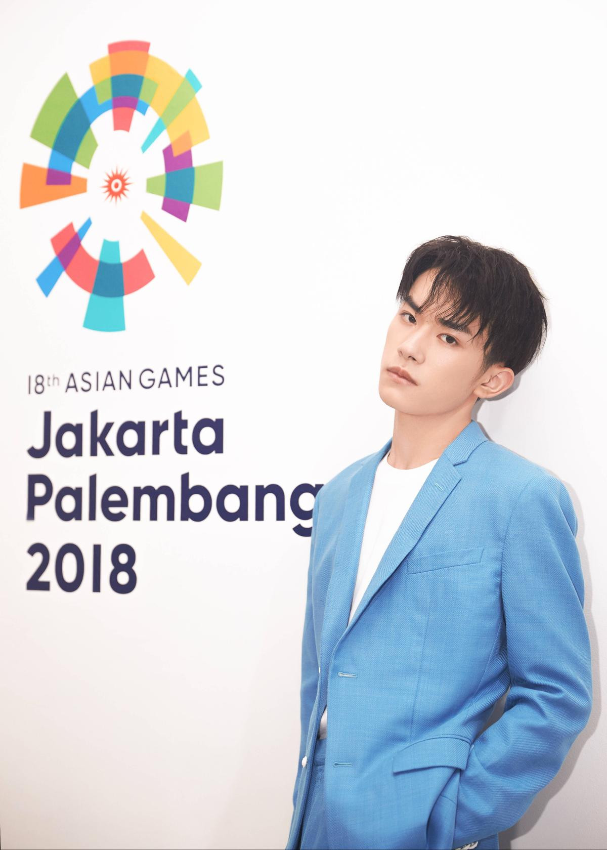 Bế mạc ASIAD 2018: Ảnh hiếm hoi của tỉ phú Jack Ma, Dịch Dương Thiên Tỉ (TFBOYS) Ảnh 1