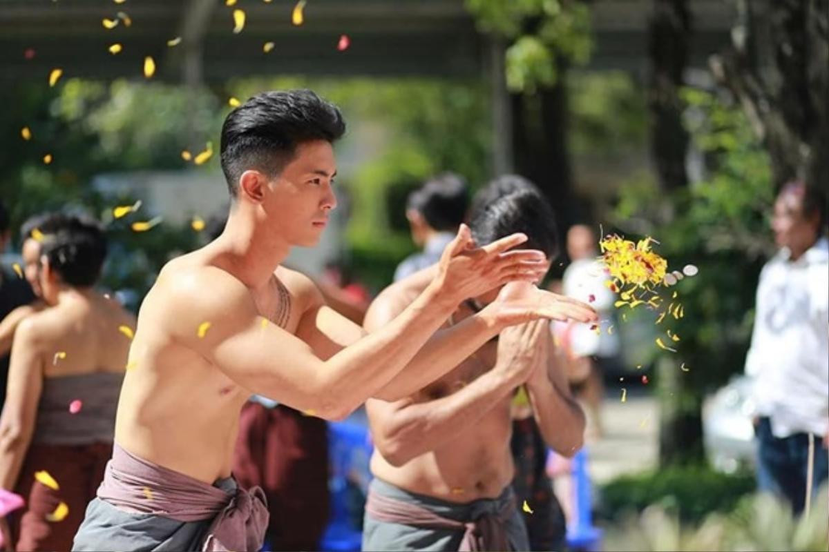 Nam diễn viên ‘Nhân duyên tiền định’ Son Yuke bị fan cuồng sàm sỡ ngay trung tâm thương mại Ảnh 12