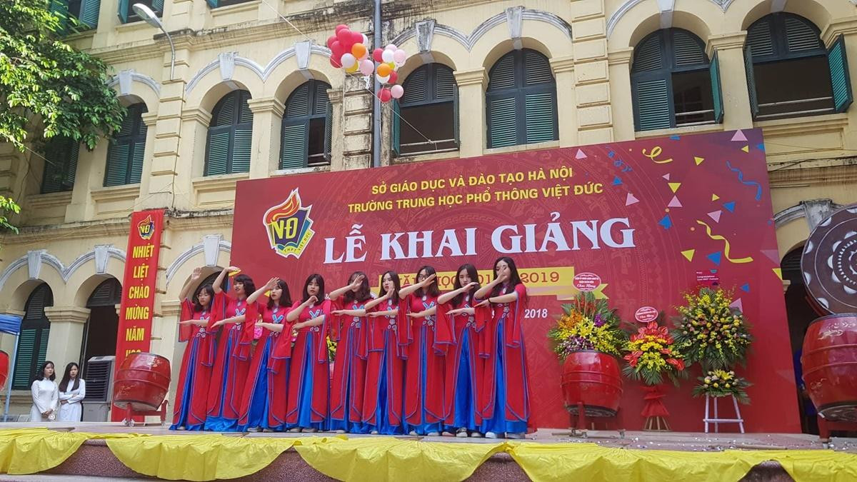 9x cuối cùng đã hết thời học sinh, lễ khai giảng năm nay chỉ toàn thế hệ Z và đây là sự khác biệt Ảnh 7