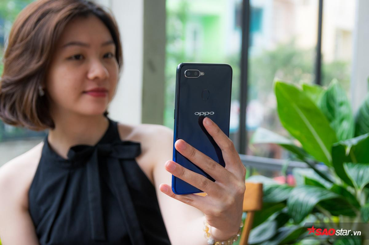 Đánh giá OPPO F9: Thiết kế màn hình giọt nước đẹp đầy khác biệt, sạc nhanh VOOC đáng giá! Ảnh 1