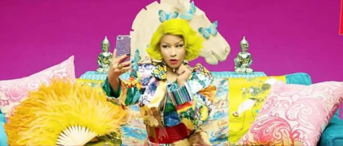 Quá hot: BTS 'đánh úp' MV Idol version có Nicki Minaj, cư dân mạng 'choáng' toàn tập Ảnh 2