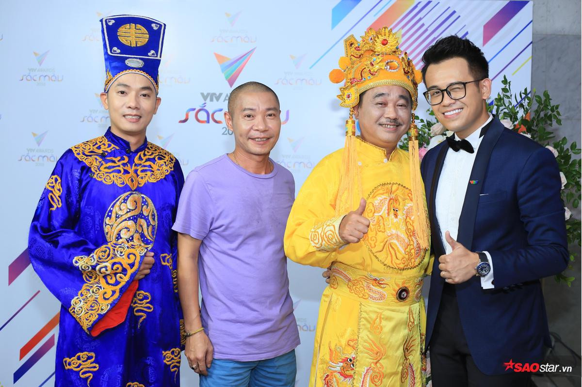 Nhã Phương - Hoa hậu Đỗ Mỹ Linh cùng diện đầm khoe vai trần gợi cảm tại VTV Awards 2018 Ảnh 19