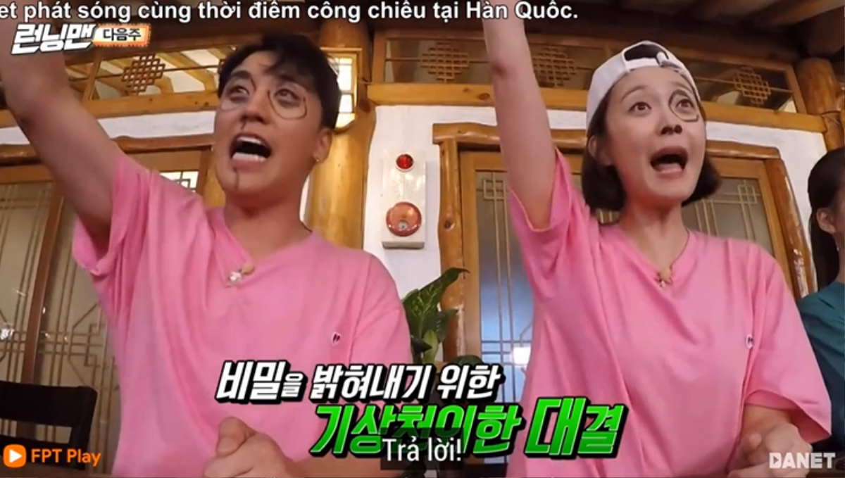 Running Man tập đặc biệt 2: Seungri tập tành làm quân nhân, B.I - Jia cãi nhau bằng tiếng …sủa Ảnh 4