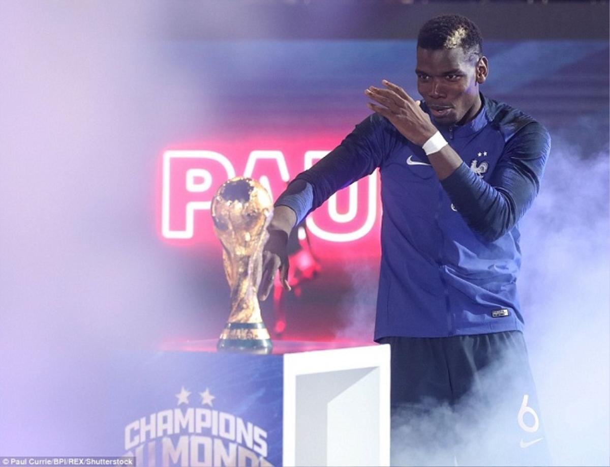 Mặc kệ chỉ trích, Pogba vẫn tung tăng nhảy múa cùng đồng đội Ảnh 2