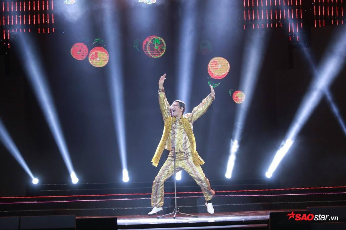 Đông Nhi hội ngộ chủ nhân bản hit 'Pen Pineapple Apple Pen', lộng lẫy sân khấu âm nhạc tại Thủ đô Ảnh 8