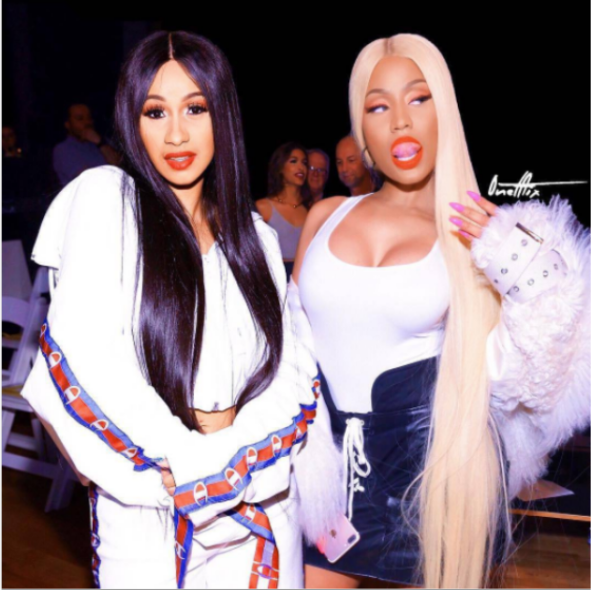 Đây sẽ là những khoảnh khắc 'chị chị em em' cuối cùng của Nicki Minaj và Cardi B? Ảnh 8