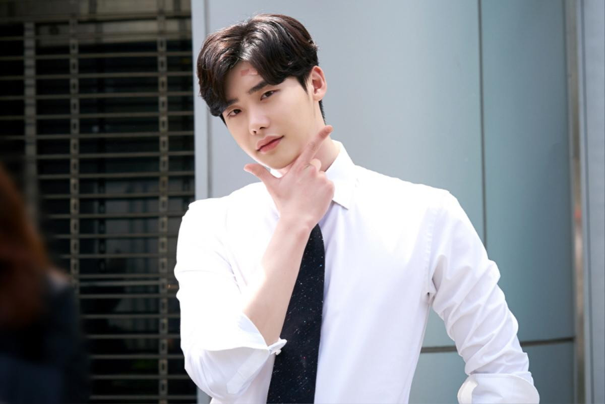 Tái xuất sau 8 năm, bà xã Won Bin - Lee Na Young sẽ 'bén duyên' cùng Lee Jong Suk trong phim 'Romance Supplement' Ảnh 3