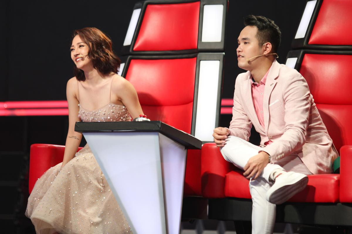 Tập 1 - The Voice Kids: Hot như phim cung đấu, bộ sậu quyền lực tung chiêu 'độc' để 'giành giựt' thí sinh Ảnh 17