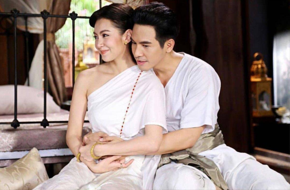 Khán giả sẽ sớm được gặp lại Mae Ying Karakade (Bella Ranee) và Khun Pee (Pope Thanawat) trong lakorn mới Ảnh 5