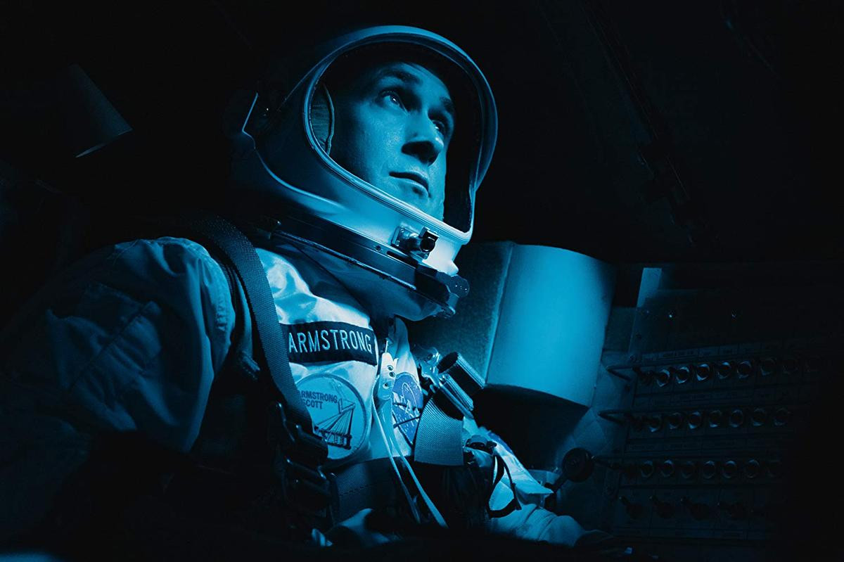 Review ‘First Man' từ giới chuyên môn: Liệu diễn xuất của Ryan Gosling có trở nên nhạt nhòa khi vào vai Neil Armstrong? Ảnh 3