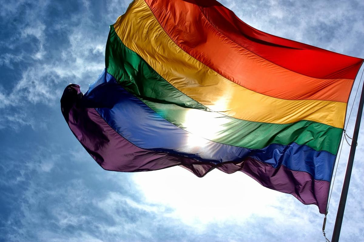 California thông qua dự luật mới  - mở ra giai đoạn phát triển cho cộng  đồng LGBT Ảnh 2