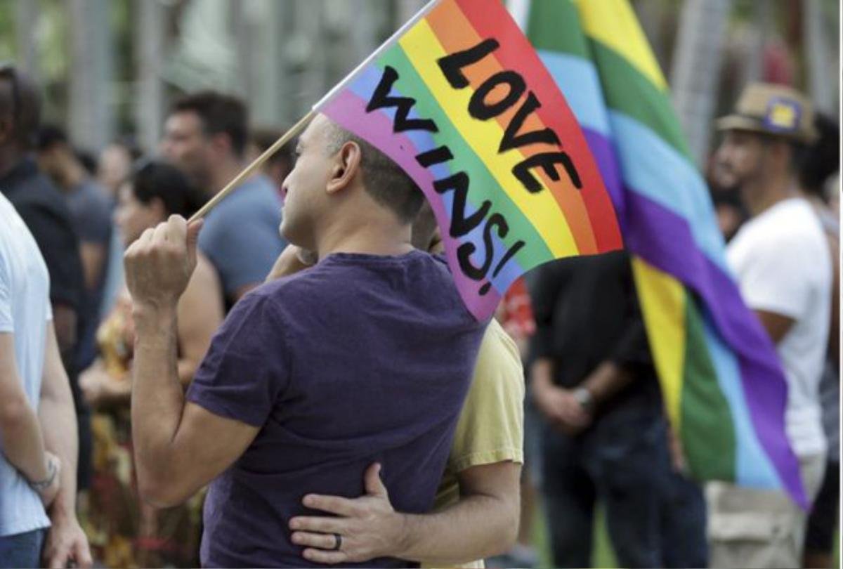 California thông qua dự luật mới  - mở ra giai đoạn phát triển cho cộng  đồng LGBT Ảnh 4