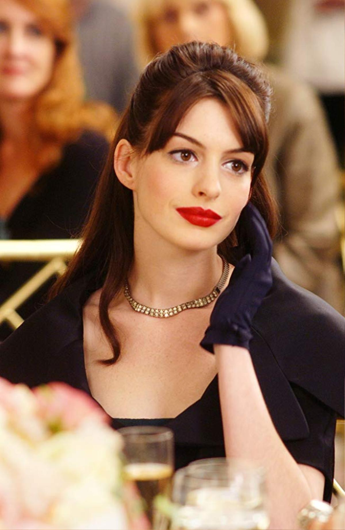 Những kiểu tóc làm nên tên tuổi cho nàng công chúa Anne Hathaway Ảnh 5