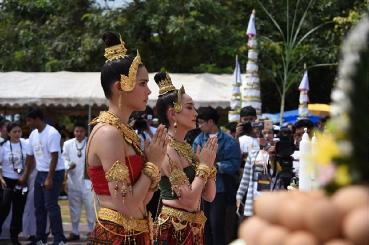 Hé lộ những hình ảnh đầu tiên của Nadech Kugimiya và Yaya Urassaya trong ‘Nữ thần rắn’ phần 2 Ảnh 12