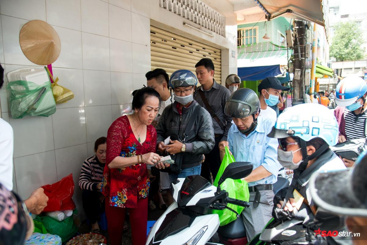 Bị tố bán cua thúi, dì Ba lên tiếng: 'Cho thử trước khi mua, bao đổi trả nếu có vấn đề nhưng cô kia đến chửi mà không đem theo con cua nào' Ảnh 2