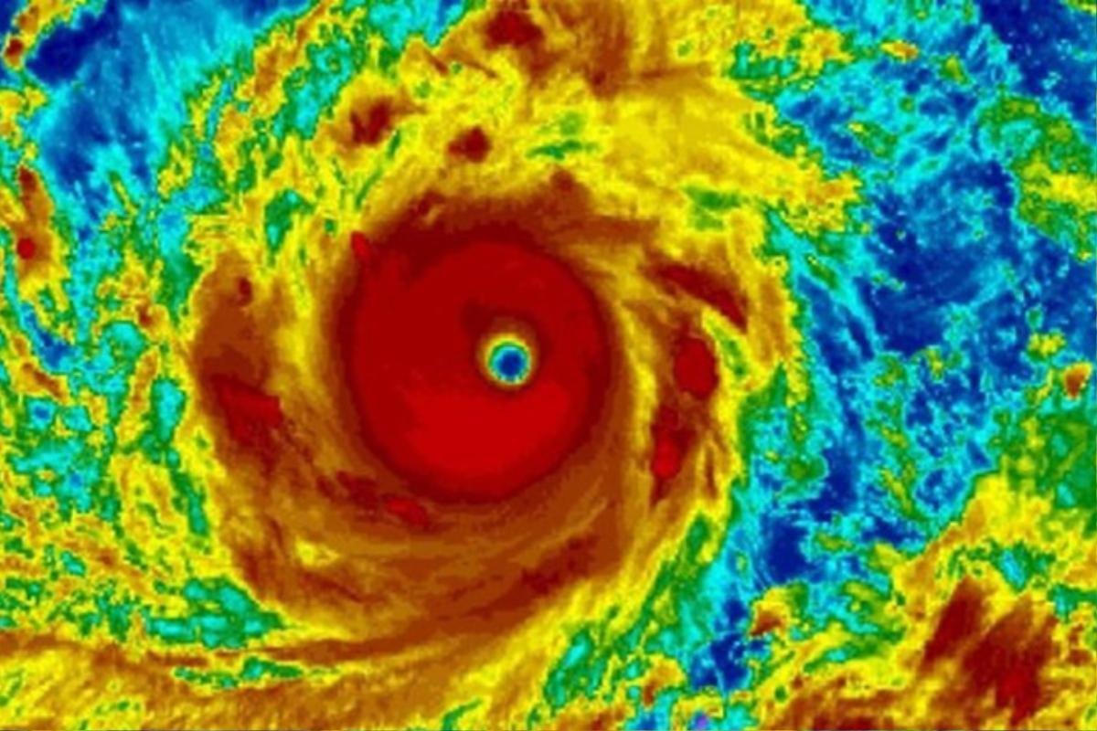 Siêu bão Mangkhut được cảnh báo mạnh tương đương siêu bão Haiyan từng gây thảm họa kinh hoàng ở Philippines Ảnh 1