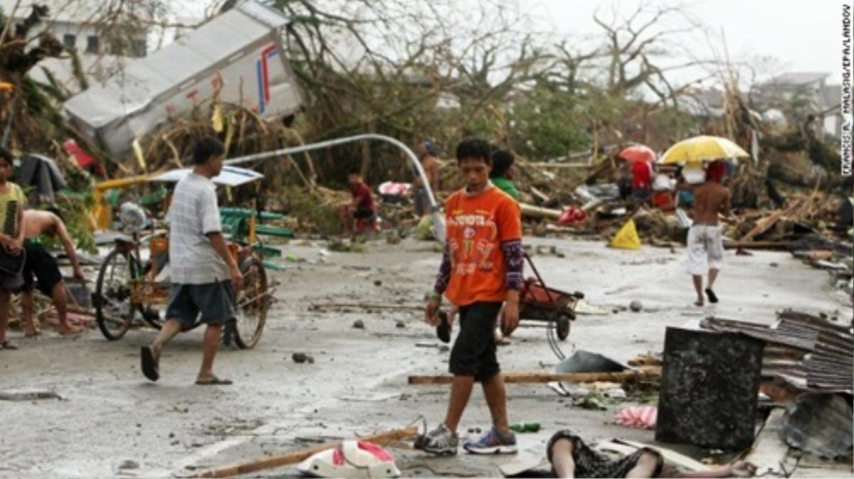 Siêu bão Mangkhut được cảnh báo mạnh tương đương siêu bão Haiyan từng gây thảm họa kinh hoàng ở Philippines Ảnh 2