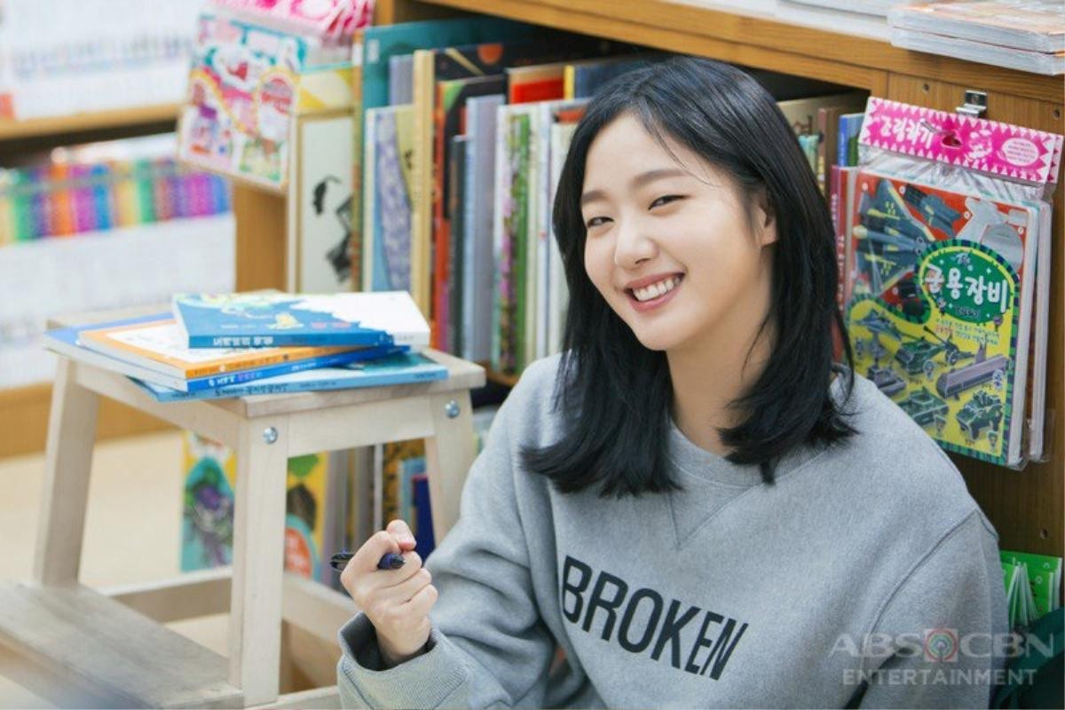 Tiết lộ hình ảnh đầu tiên của Jung Hae In và Kim Go Eun trong phim 'Yoo Yeol’s Music Album' Ảnh 2