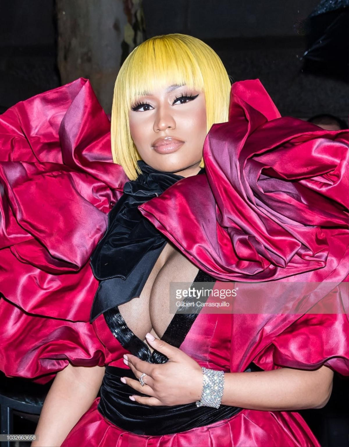 New York Fashion Week 2018: Nicki Minaj khoe 'vòng một', Ngô Cẩn Ngôn thùy mị đọ sắc cùng loạt sao Châu Á Ảnh 9