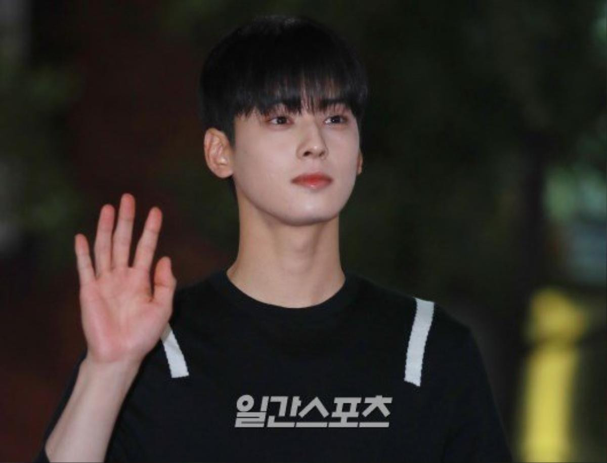 Cha Eun Woo (ASTRO), Lim Soo Hyang và Park Joo Mi đẹp rạng rỡ tại buổi tiệc kết thúc phim 'Người đẹp Gangnam' Ảnh 7