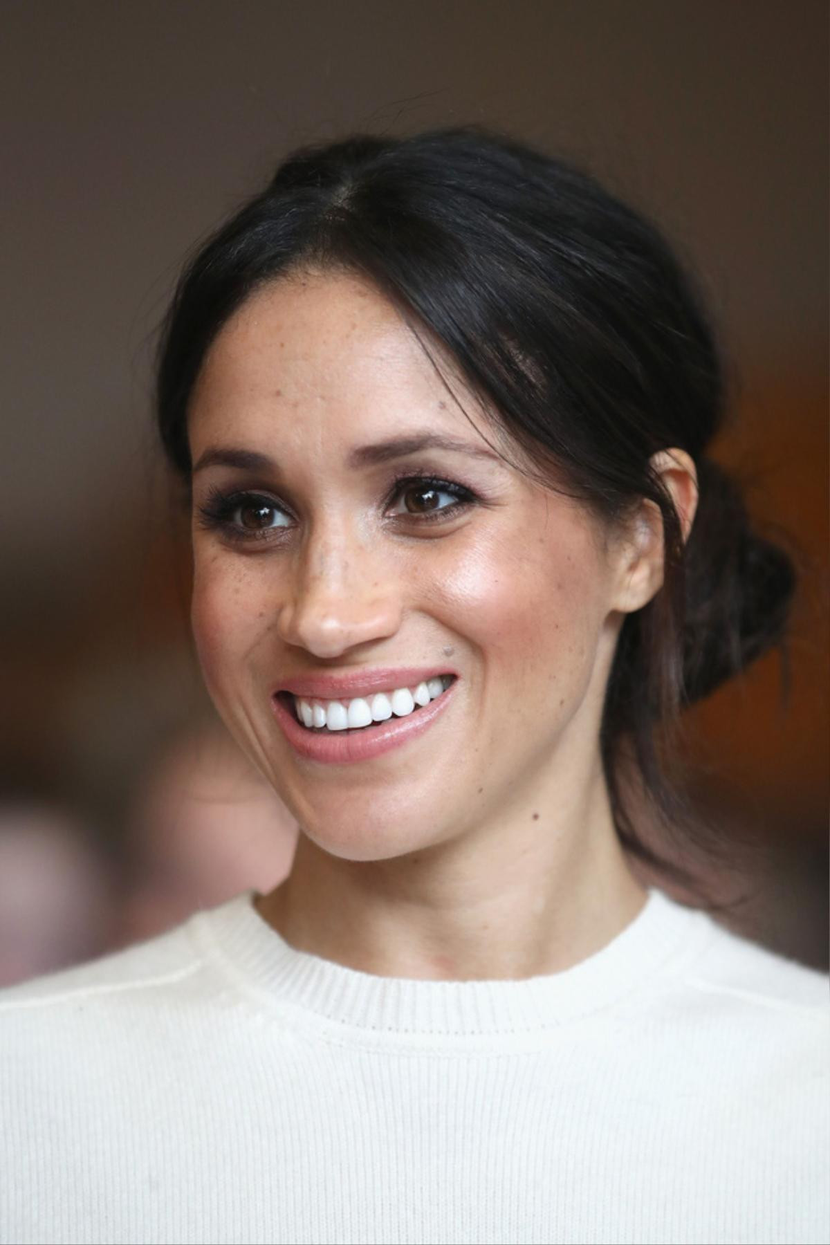 Chỉ diện son đỏ đúng 2 lần trong đời và bí mật hay ho của công nương Meghan Markle Ảnh 3