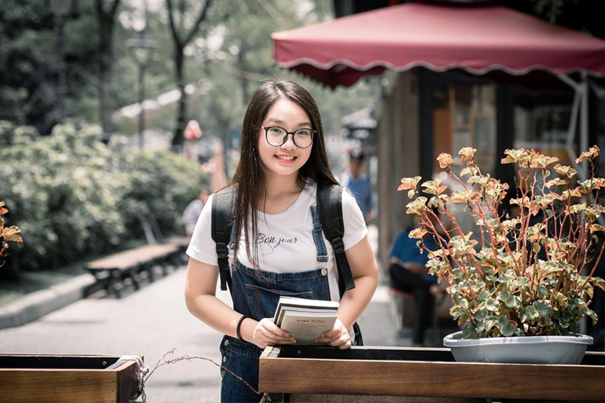 Đại sứ Ams Vũ Nam Trang Linh: Xinh đẹp, thành tích khủng, cực giỏi Toán và nữ công gia chánh 'siêu đỉnh'! Ảnh 10