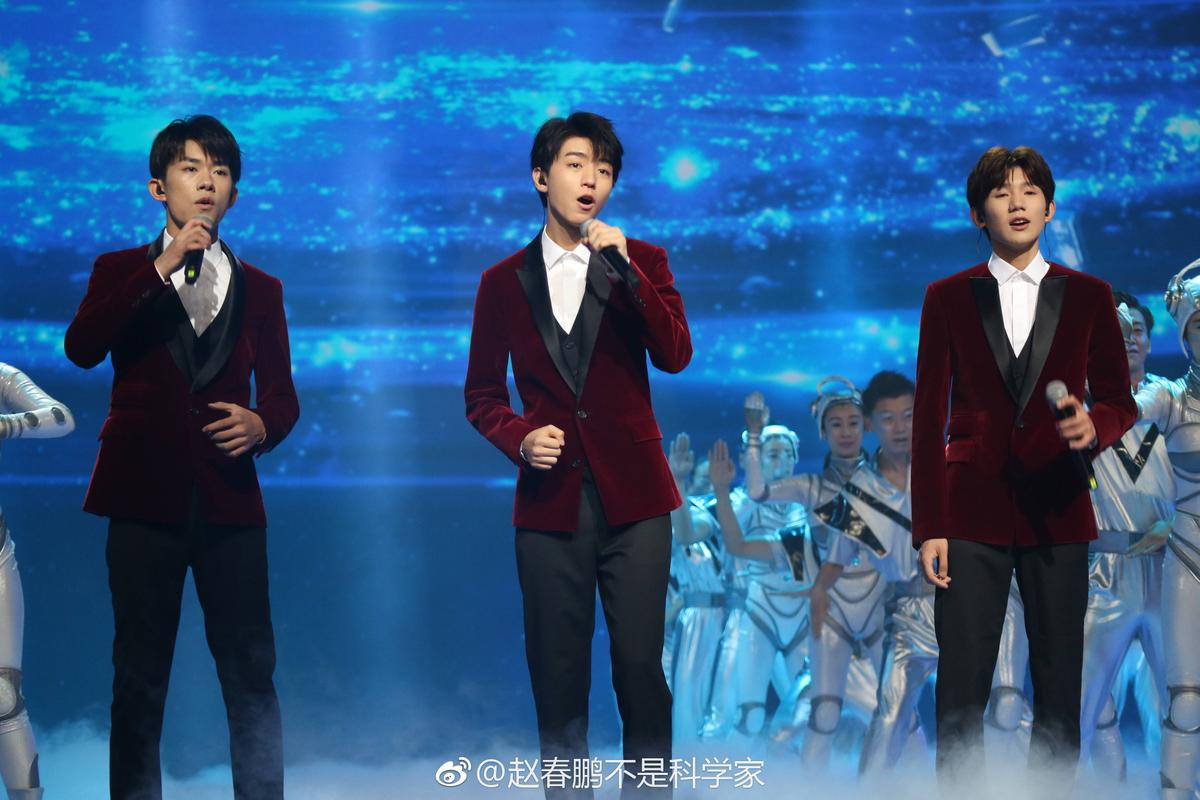 Hình ảnh hiếm hoi của TFBOYS, Quan Hiểu Đồng và Ngô Diệc Phàm tại 'CCTV National Day Party 2018' Ảnh 4