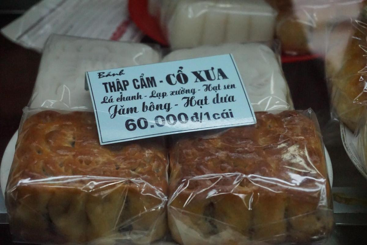 Làm không kịp hàng bán, bánh trung thu Bảo Phương chỉ có một loại duy nhất, khách xếp hàng chờ cả tiếng đồng hồ Ảnh 11