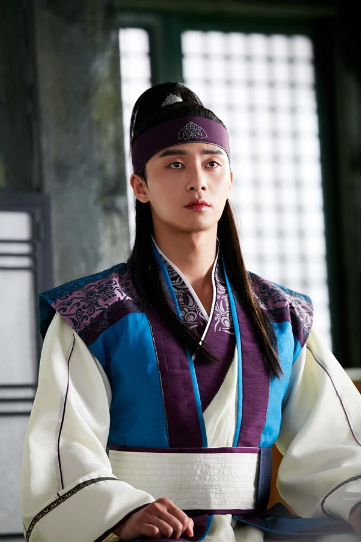 BXH nam ngôi sao mặc Hanbok đẹp nhất: Park Bo Gum - Kang Daniel (Wanna One) bỏ xa Park Seo Joon và V (BTS) Ảnh 4