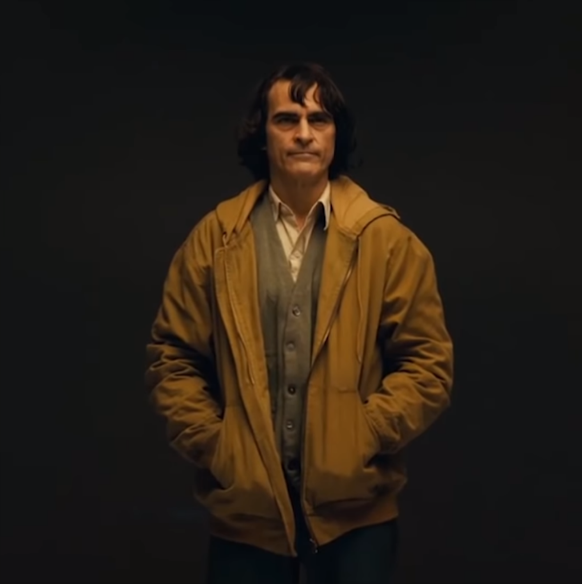 DC tung clip hậu trường 'The Joker', hé lộ tạo hình 'hề điên' của Joaquin Phoenix Ảnh 7