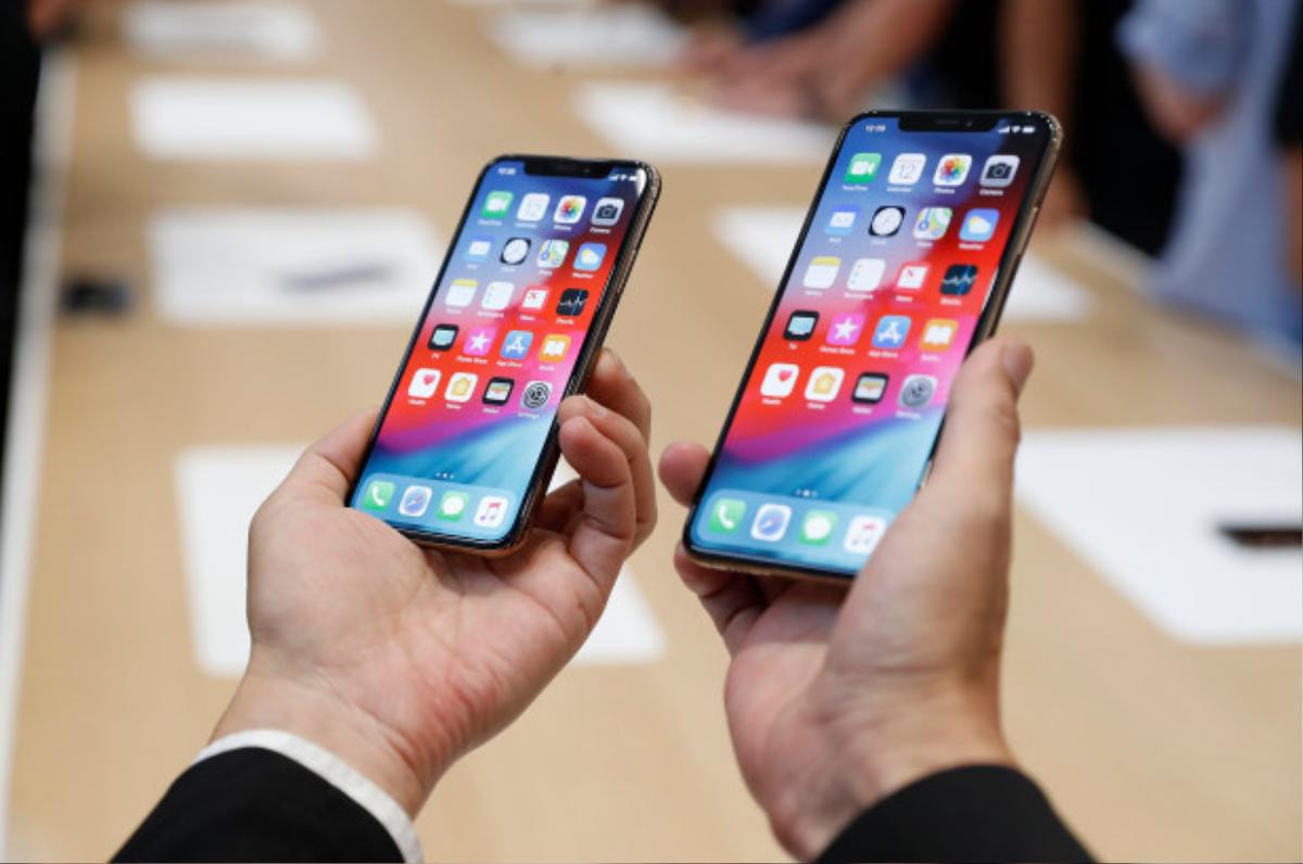 Giá iPhone Xs Max xách tay lao dốc không phanh tại Việt Nam, giảm gần 40 triệu sau vỏn vẹn 2 ngày Ảnh 2